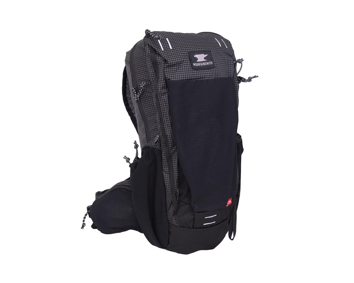 Zerk 13 Backpack w/2L Bladder
Black backpack with a visible brand logo on a white background